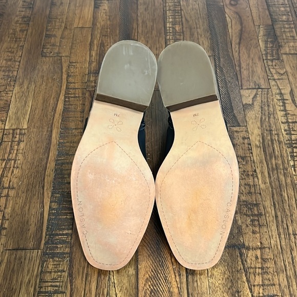 Caslon Booties boots black leather suede
Zip closure size 7 - Picture 10 of 12